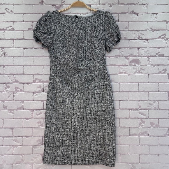 Karl Lagerfeld Paris Knit Sheath Black/White Short Sleeve Dress Size 4 - Picture 4 of 10